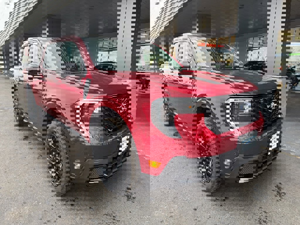 New 2026 Ford Maverick Lariat w/ Black Appearance Package image 1