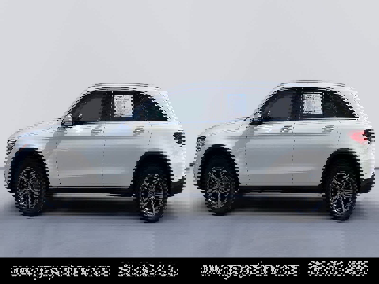 Used 2022 Mercedes-Benz GLC 300 4MATIC w/ Premium Package Lite image 6