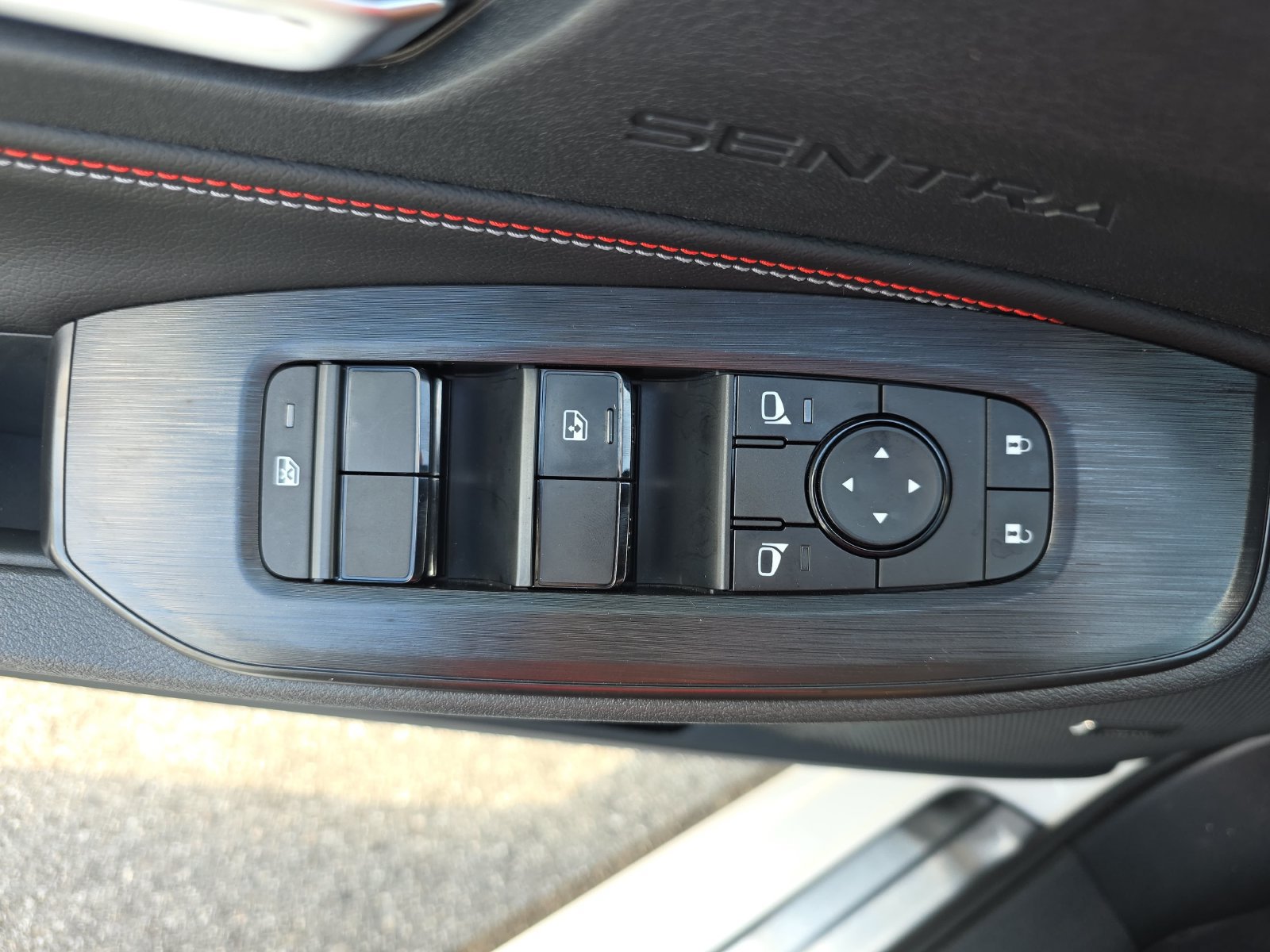 New 2027 Nissan Sentra SR w/ SR Premium Package FWD image 32