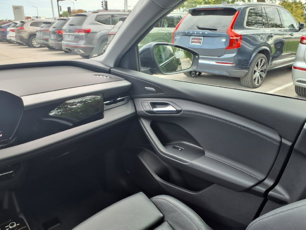 Certified 2025 Audi Q6 e-tron Premium Plus w/ Premium Plus AWD/4WD image 28