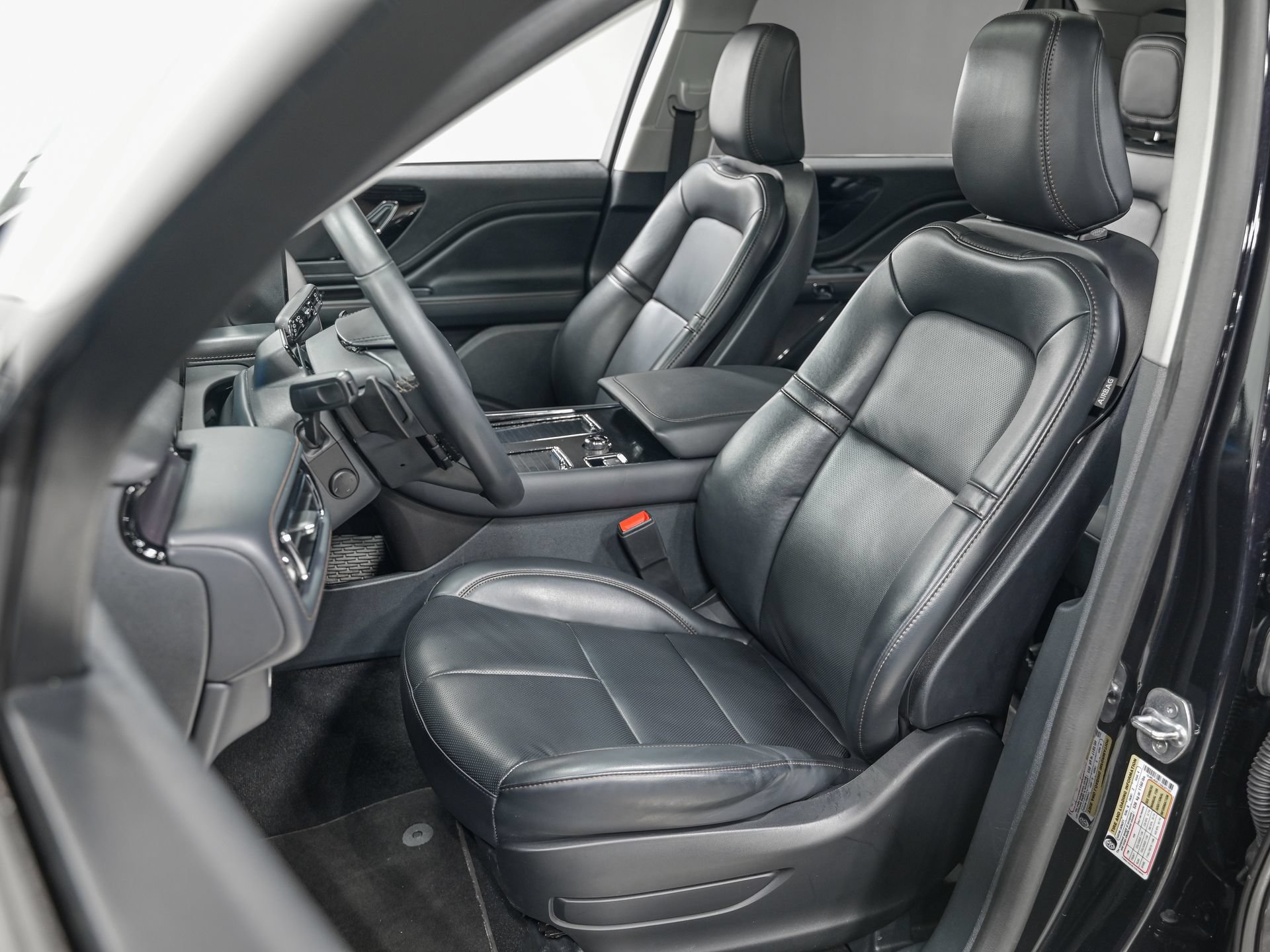 Used 2025 Lincoln Aviator AWD image 15
