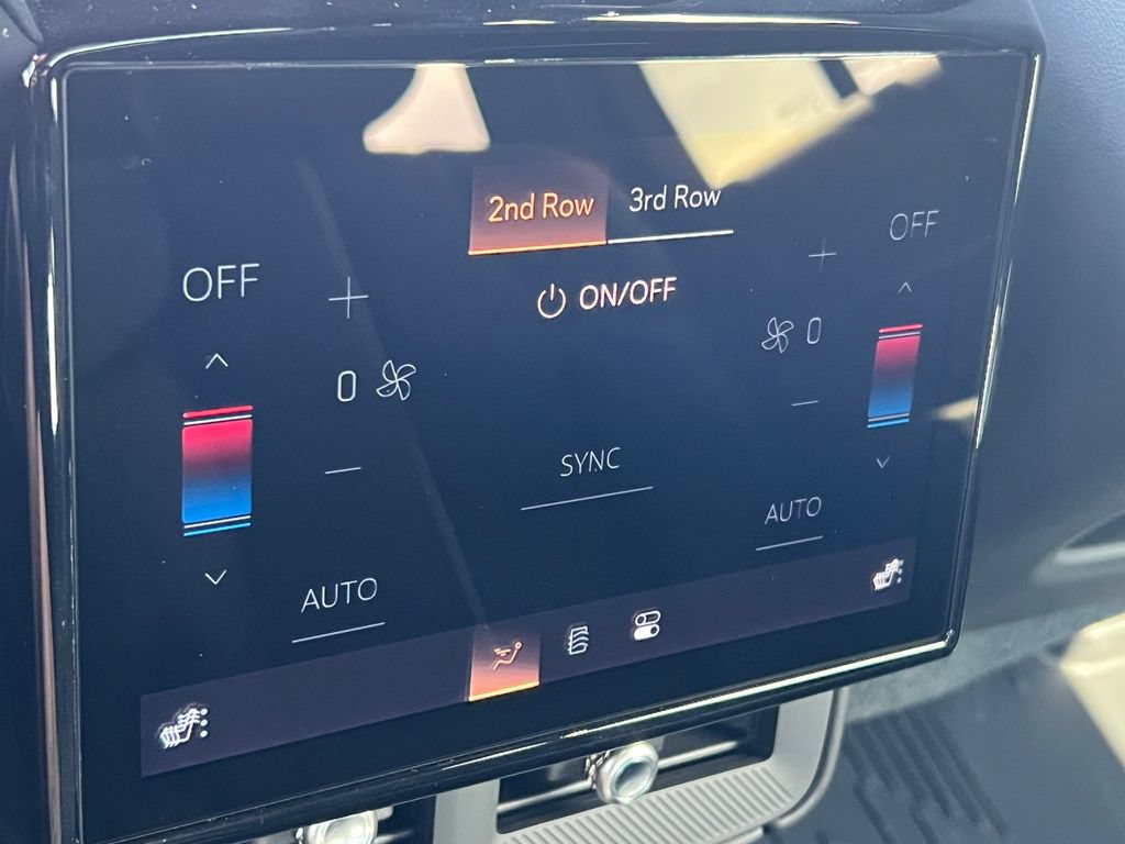 New 2027 Cadillac Vistiq Sport w/ LPO, Floor Liner Package AWD/4WD image 30