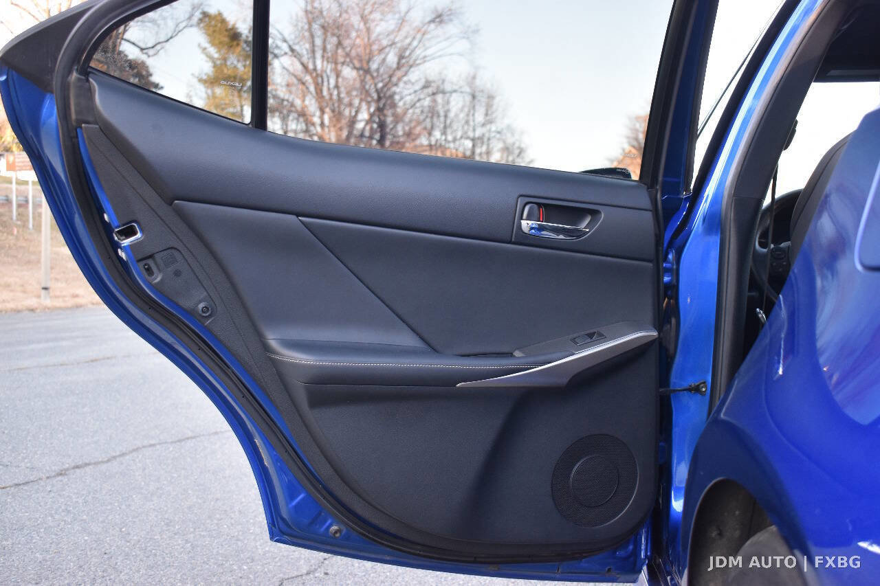 Used 2016 Lexus IS 300 AWD w/ F Sport Package image 10