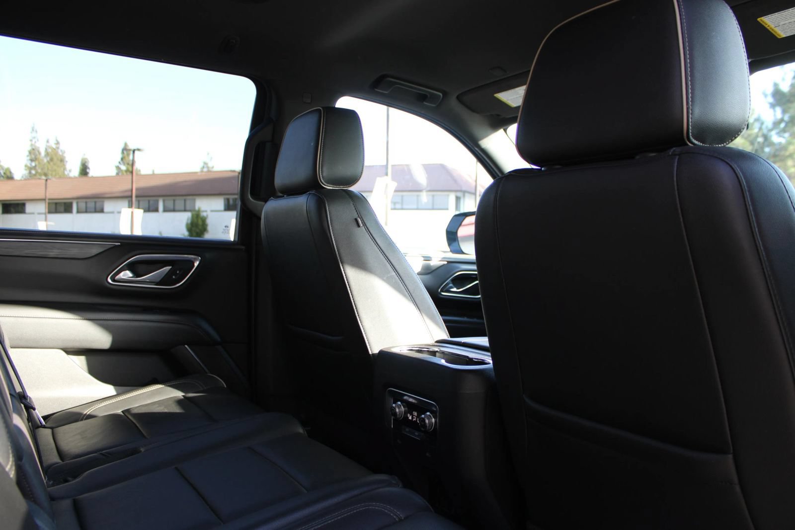 Used 2021 GMC Yukon XL SLT AWD/4WD image 15
