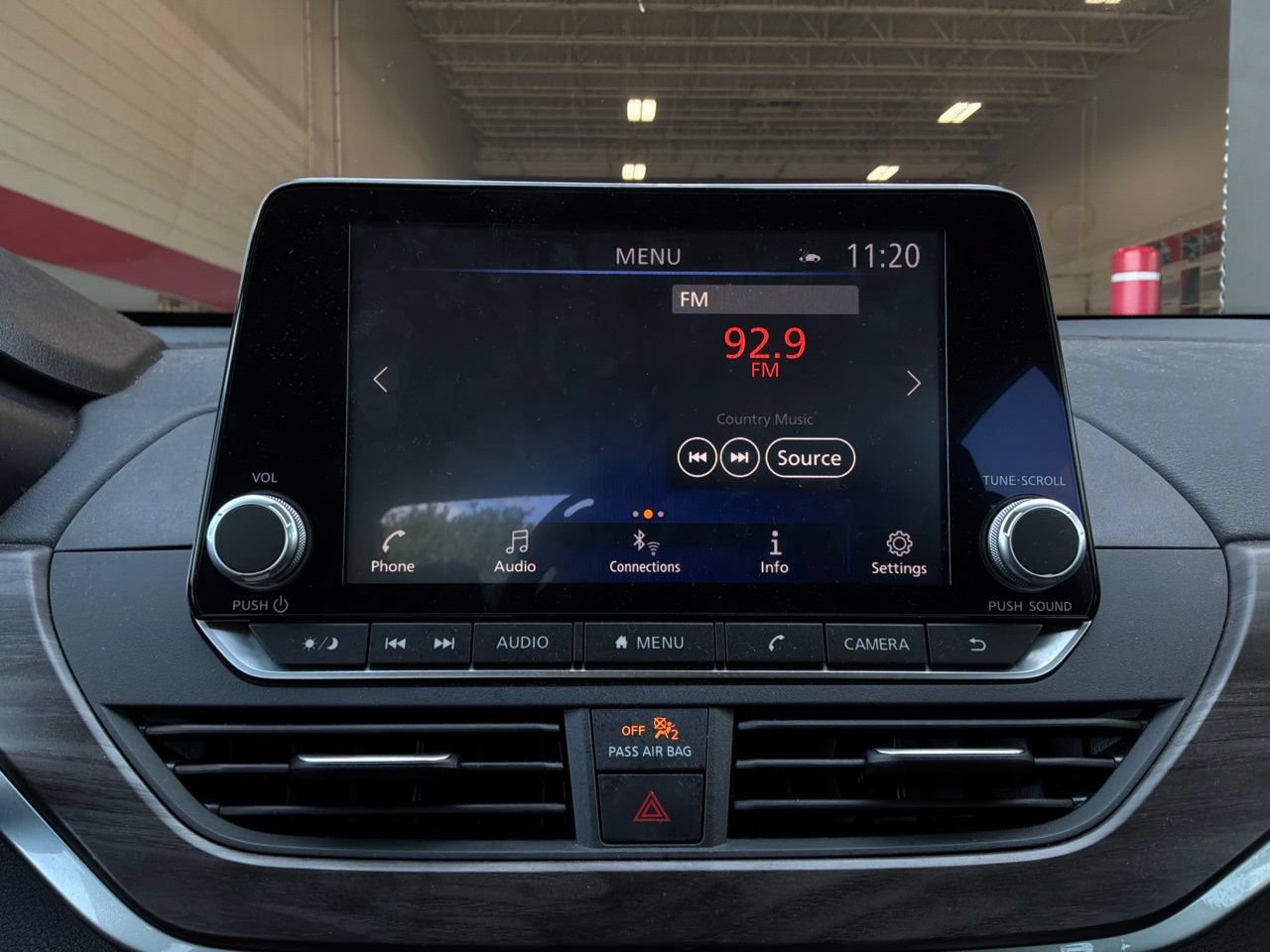 Used 2025 Nissan Altima 2.5 SV FWD image 28