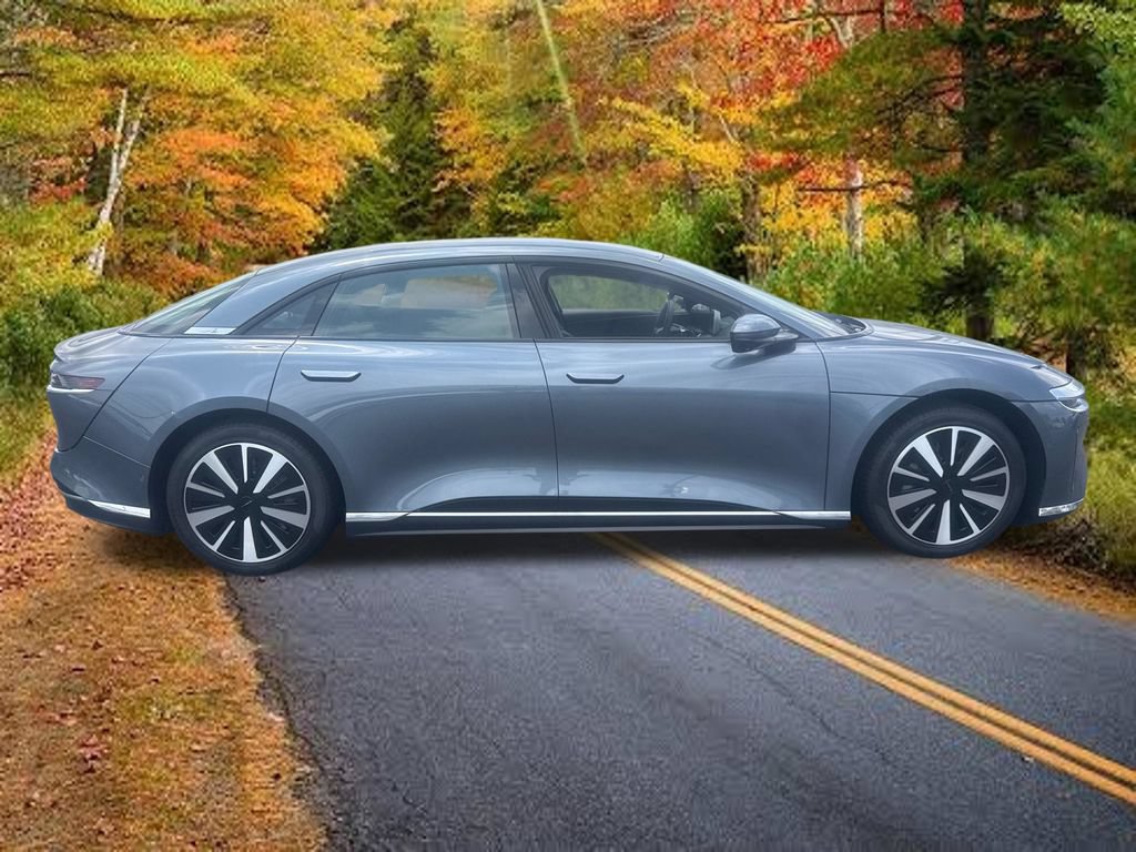 Used 2025 Lucid Air Pure RWD image 2