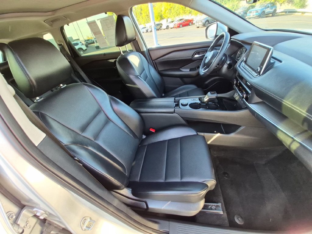 Used 2023 Nissan Rogue SV w/ SV Premium B Package AWD/4WD image 29