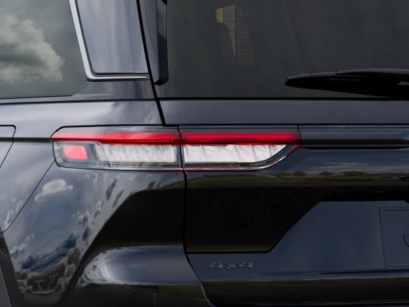 New 2026 Jeep Grand Cherokee Altitude AWD/4WD image 9