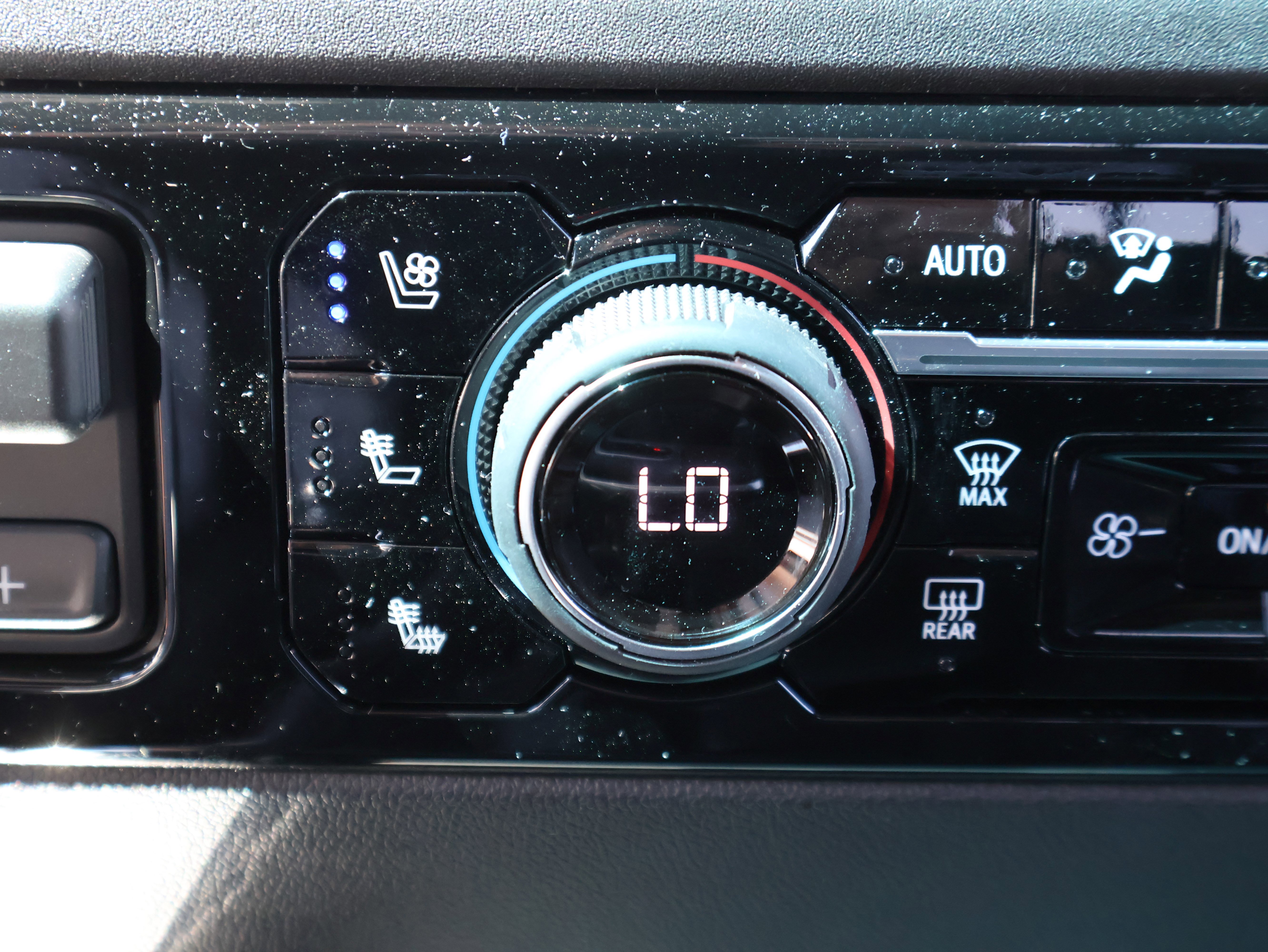 Used 2025 Chevrolet Silverado 1500 LTZ w/ LTZ Convenience Package II image 29