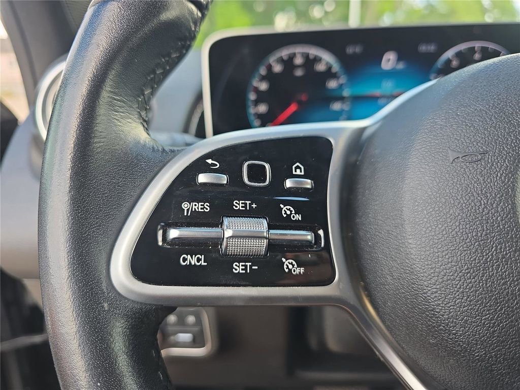 Used 2021 Mercedes-Benz GLB 250 image 19