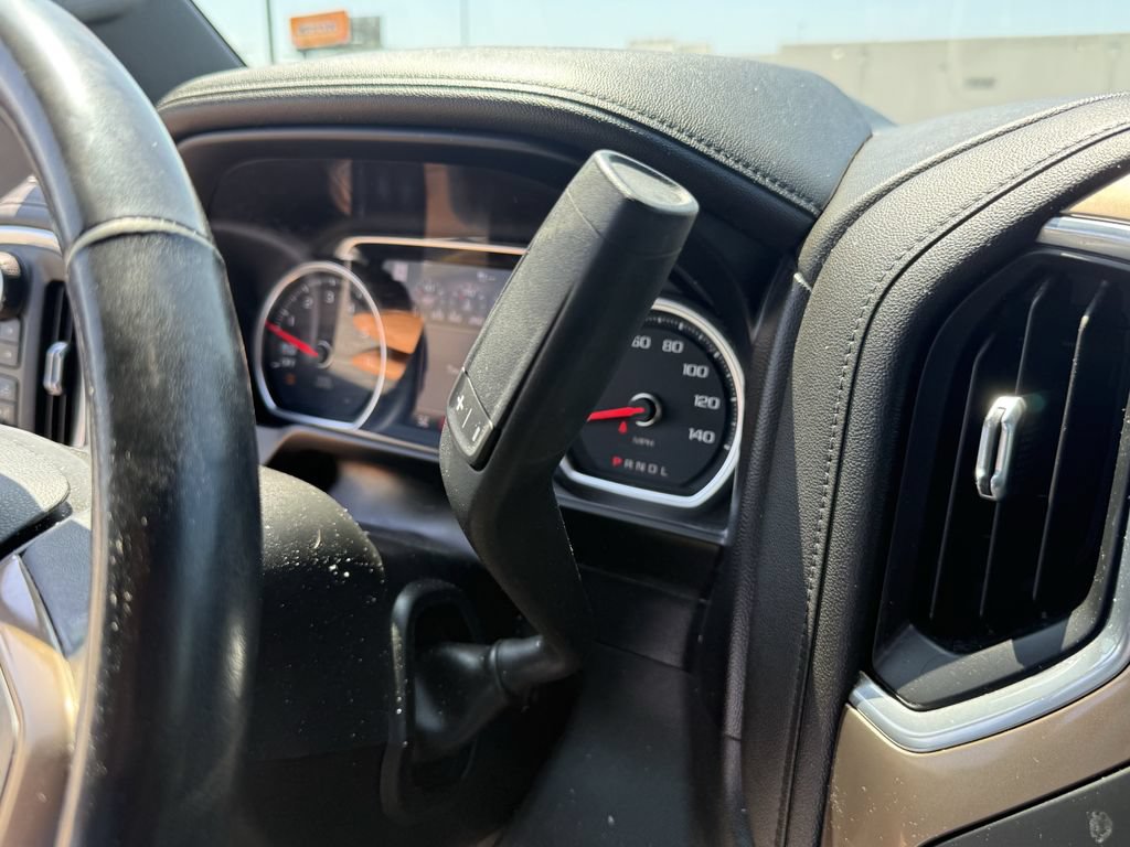 Used 2020 Chevrolet Silverado 1500 High Country w/ Technology Package AWD/4WD image 19