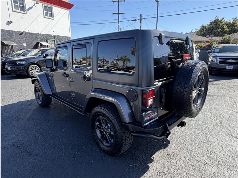 Used 2018 Jeep Wrangler Unlimited Sport image 5