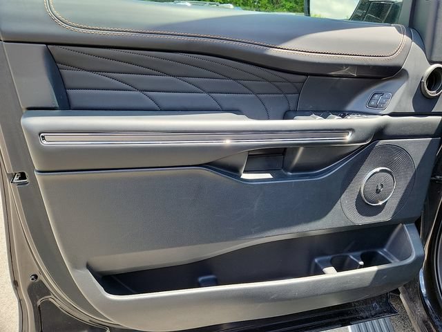 Used 2023 Ford Expedition Max Platinum AWD/4WD image 14