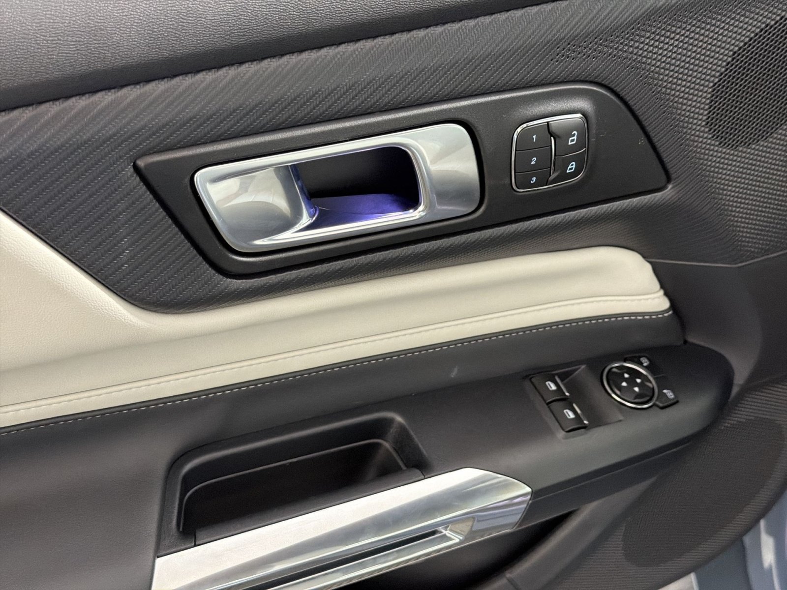Used 2025 Ford Mustang GT Premium RWD image 15