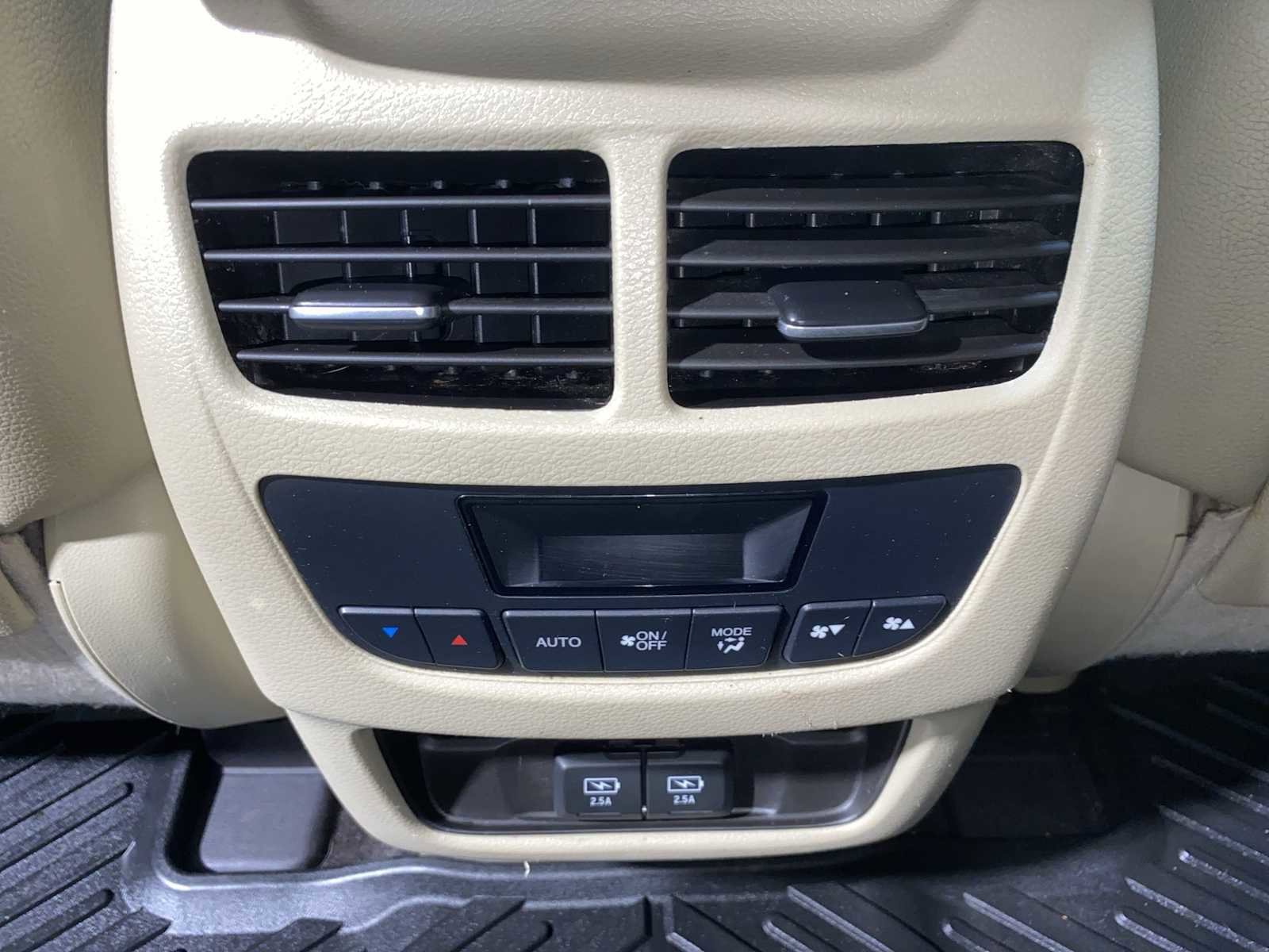 Used 2017 Acura MDX SH-AWD image 25