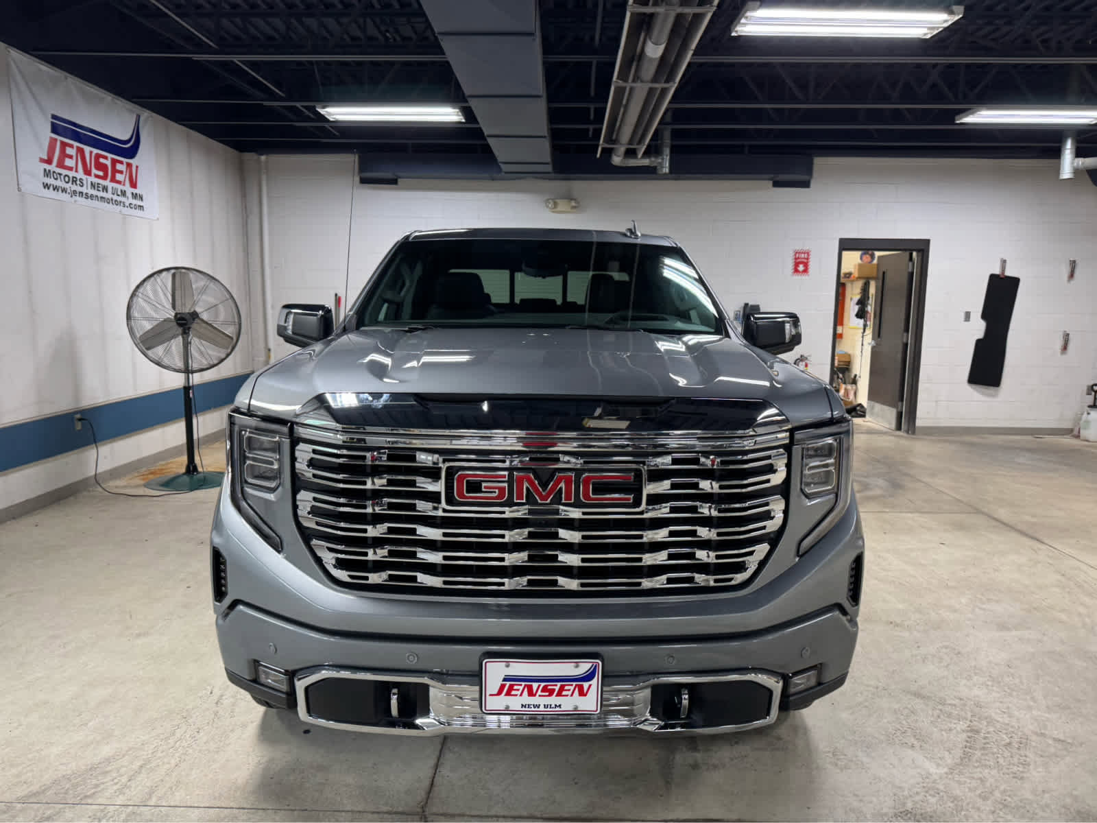 New 2026 GMC Sierra 1500 Denali w/ Denali Reserve Package image 2