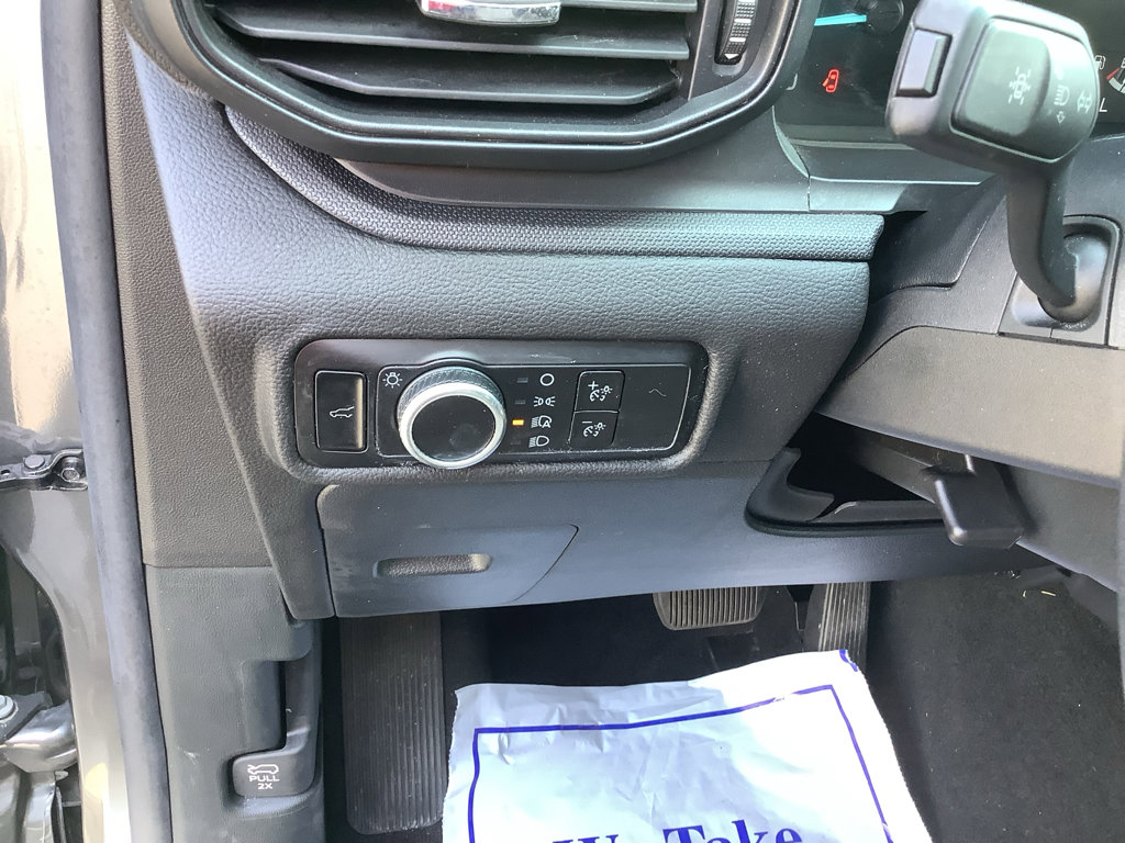 Used 2023 Ford Explorer XLT w/ Equipment Group 202A image 13