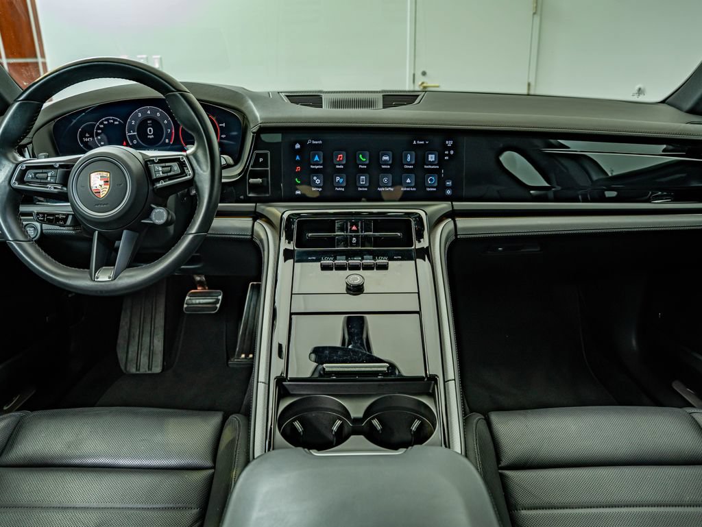 Certified 2024 Porsche Panamera 4 AWD/4WD image 6