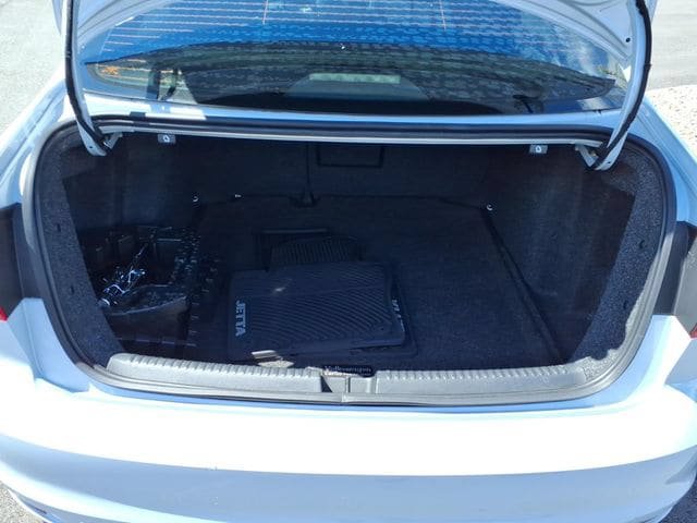 Used 2017 Volkswagen Jetta SE FWD image 10