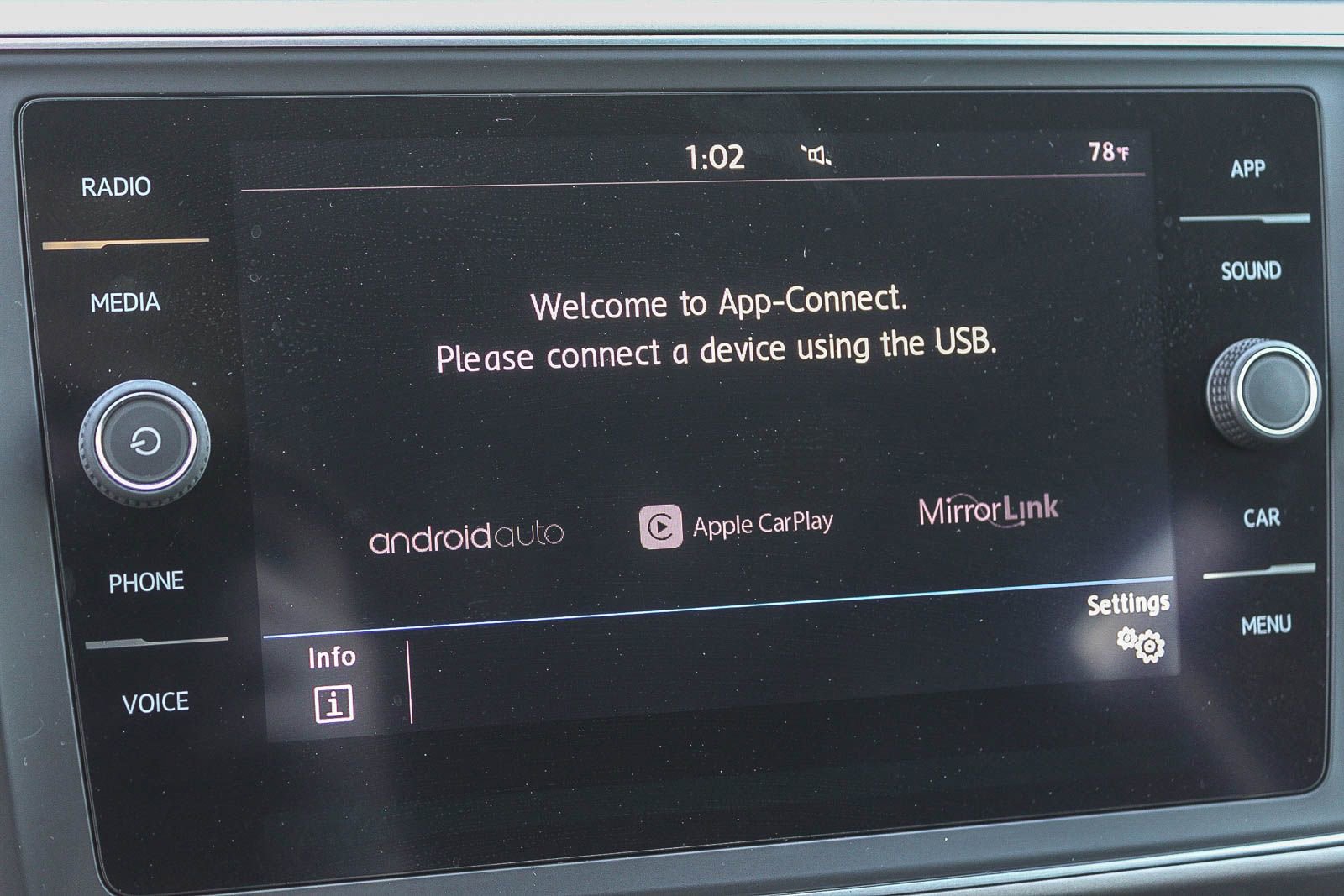 Used 2019 Volkswagen Atlas SE image 25