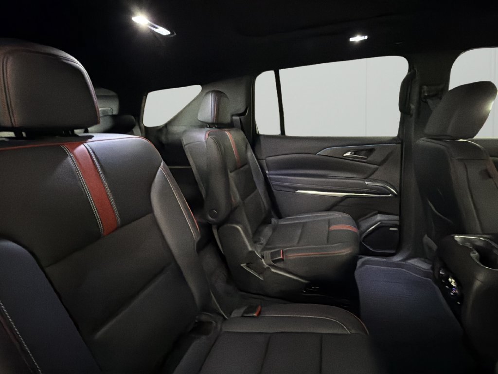 New 2027 Chevrolet Traverse RS w/ LPO, Floor Liner Package AWD/4WD image 29