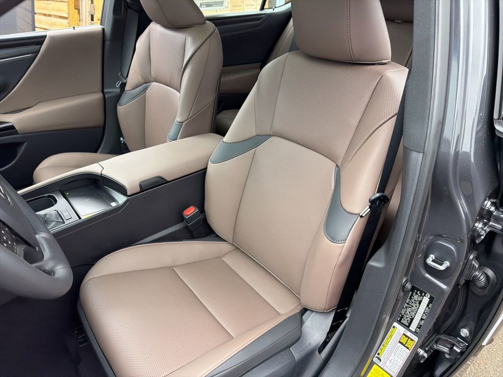 New 2025 Lexus ES 350 w/ Premium Package image 17