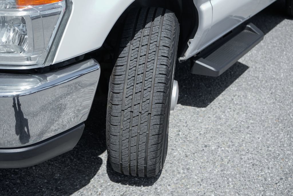 Used 2014 Ford E-350 and Econoline 350 XLT RWD image 38