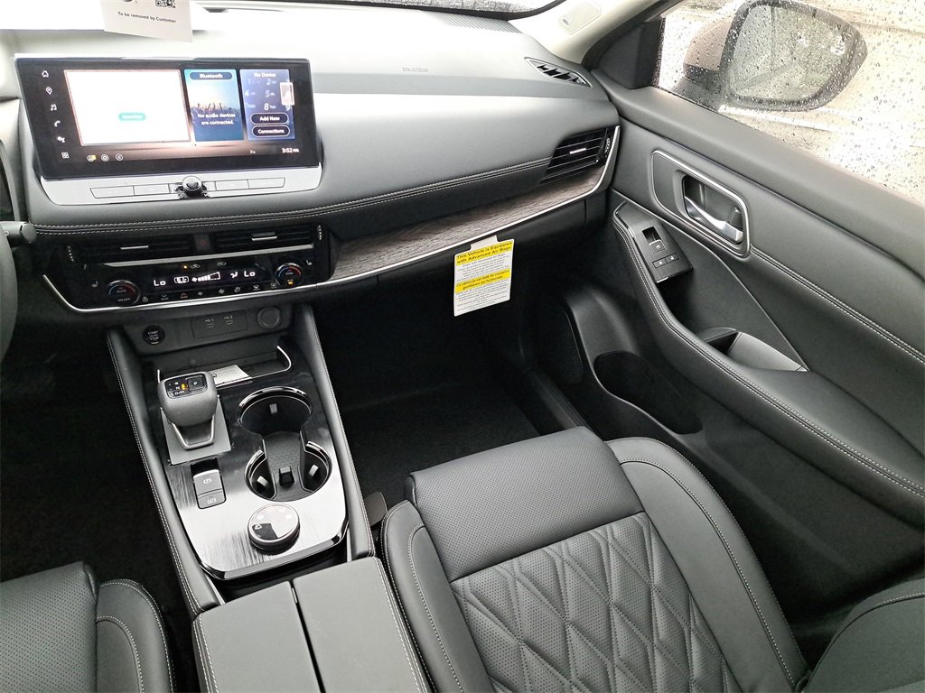 New 2026 Nissan Rogue Platinum image 17