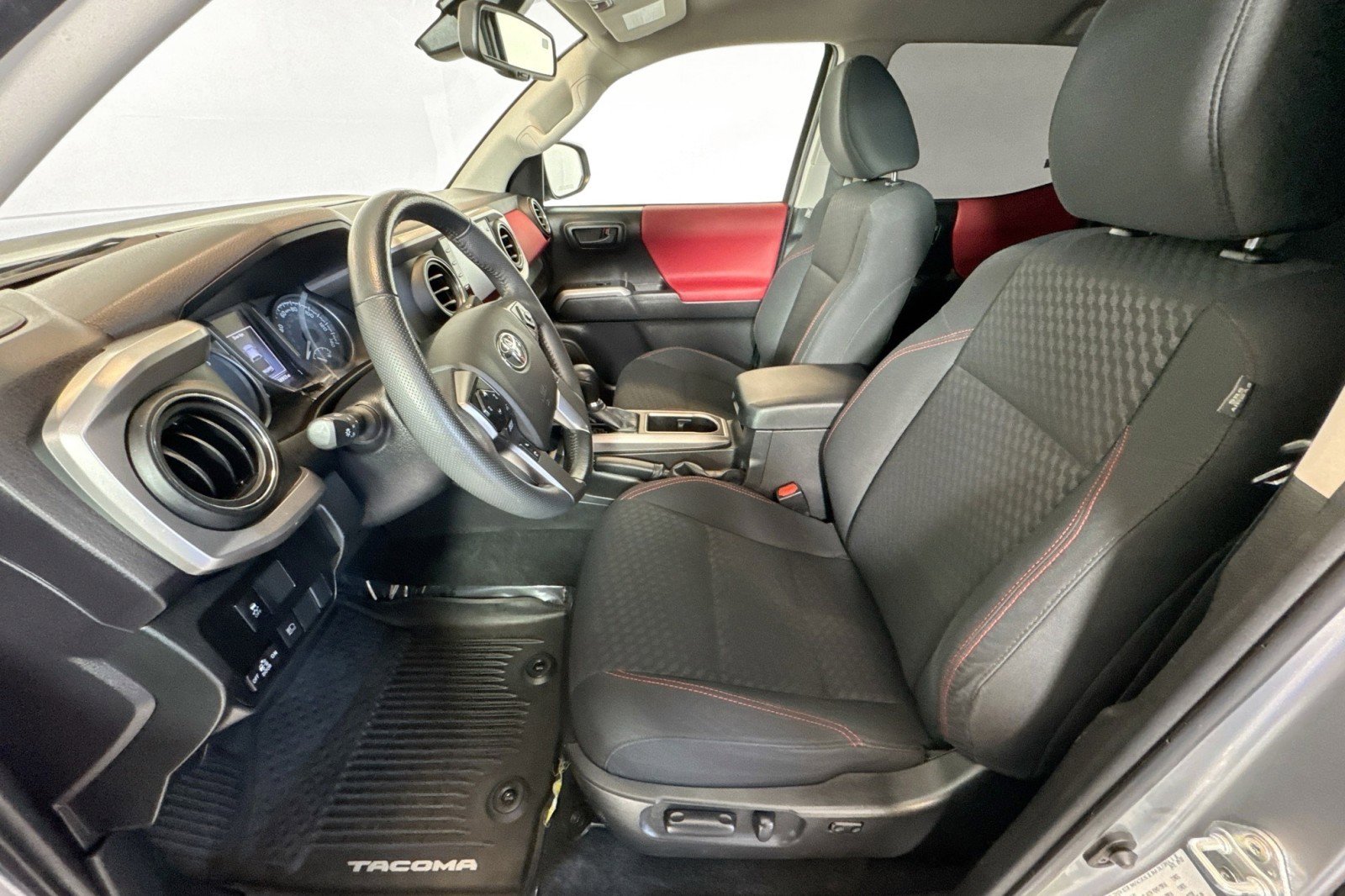 Used 2023 Toyota Tacoma SR5 image 19