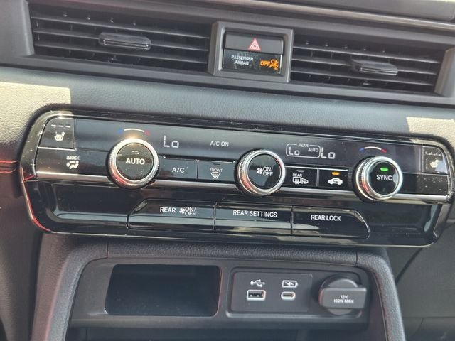 Used 2025 Honda Pilot TrailSport image 22