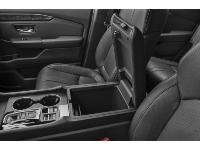 Used 2025 Honda Pilot Black Edition image 14