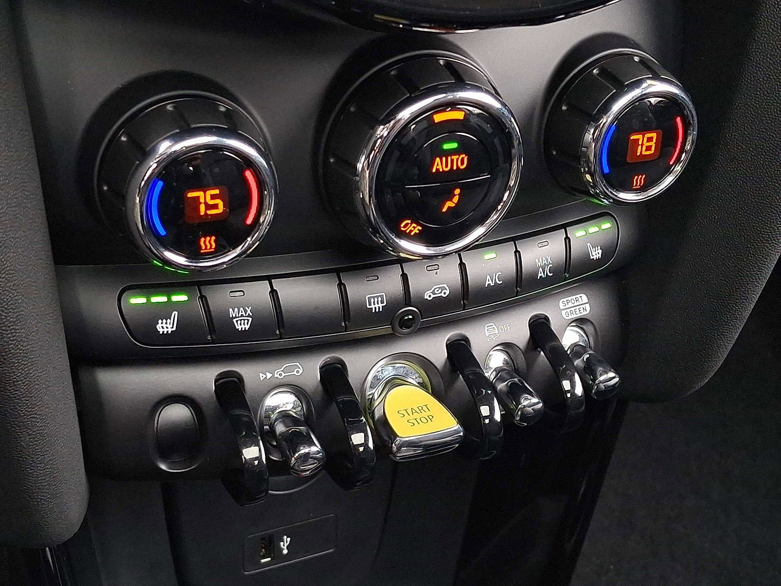 Certified 2024 MINI Cooper SE image 15