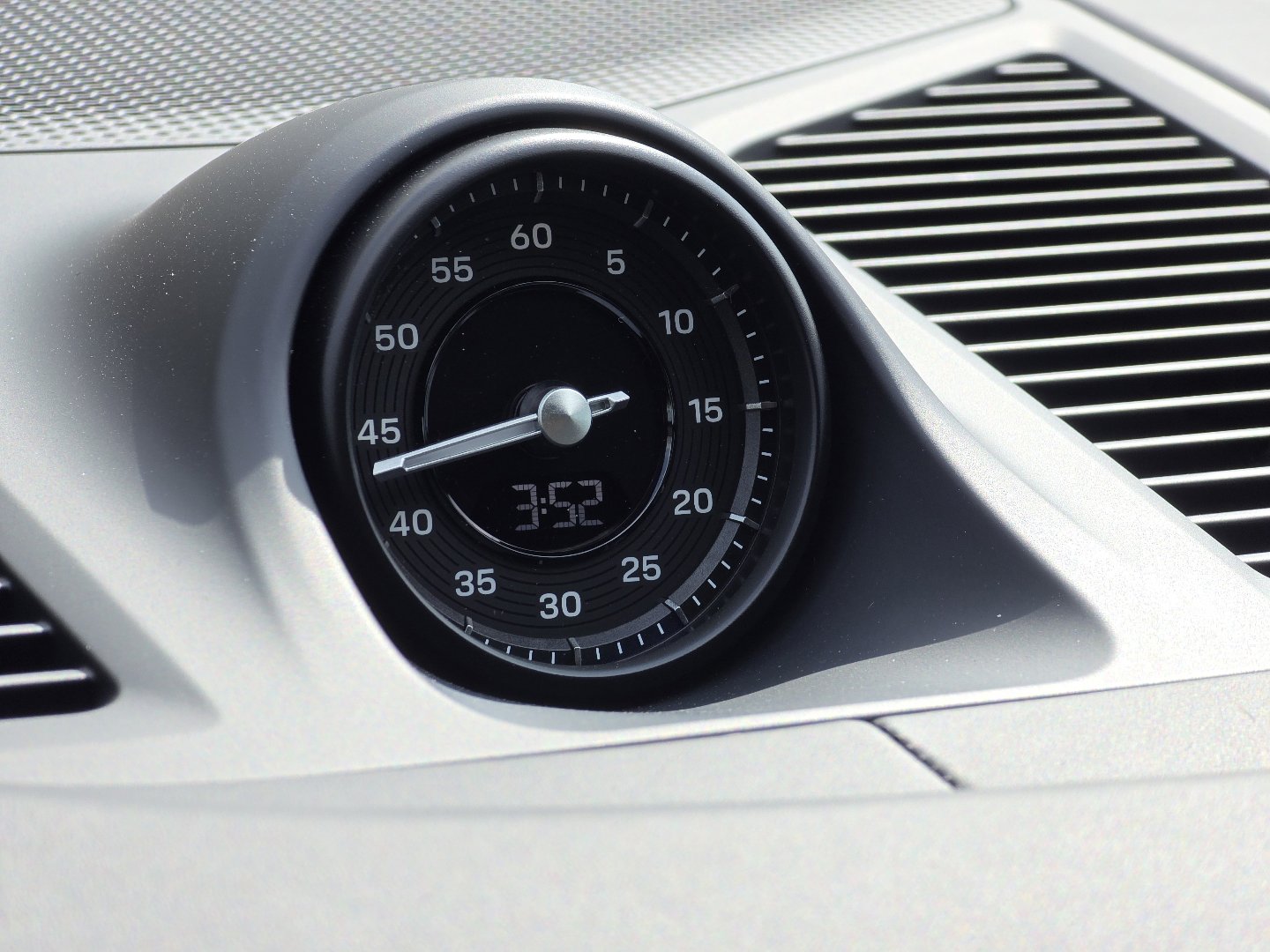 Used 2026 Porsche Cayenne E-Hybrid image 25