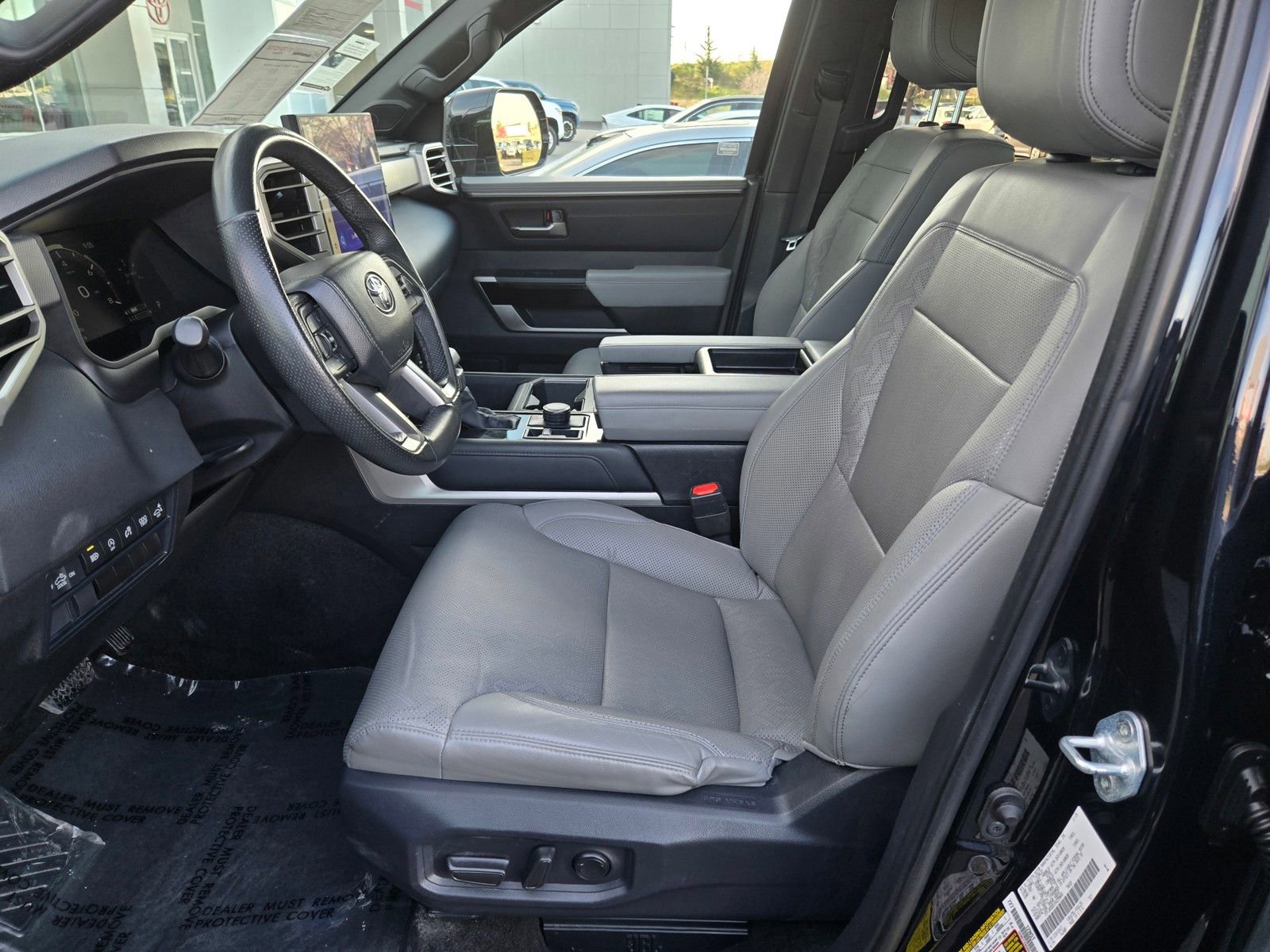 Used 2025 Toyota Tundra Limited AWD/4WD image 16