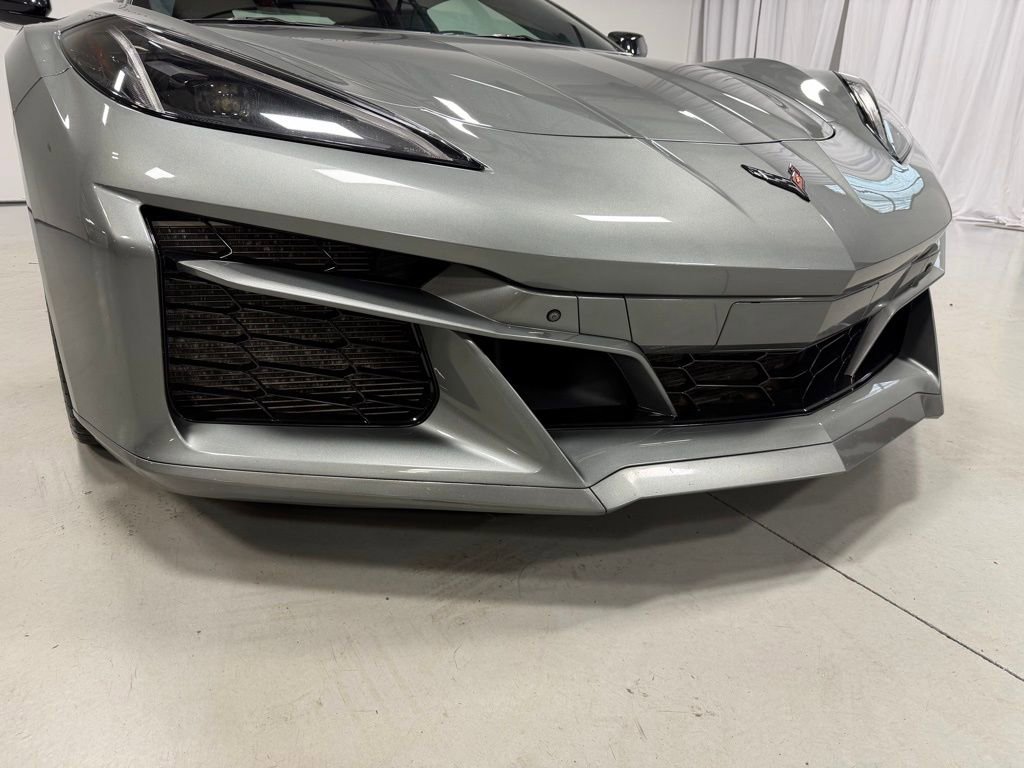 Used 2024 Chevrolet Corvette E-Ray w/ Stealth Interior Trim Package image 11