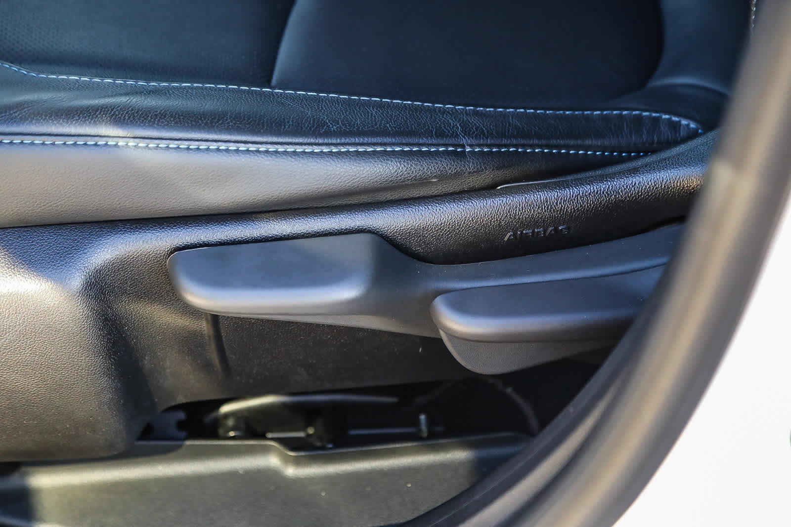 Used 2018 Chevrolet Volt LT w/ Comfort Package image 19