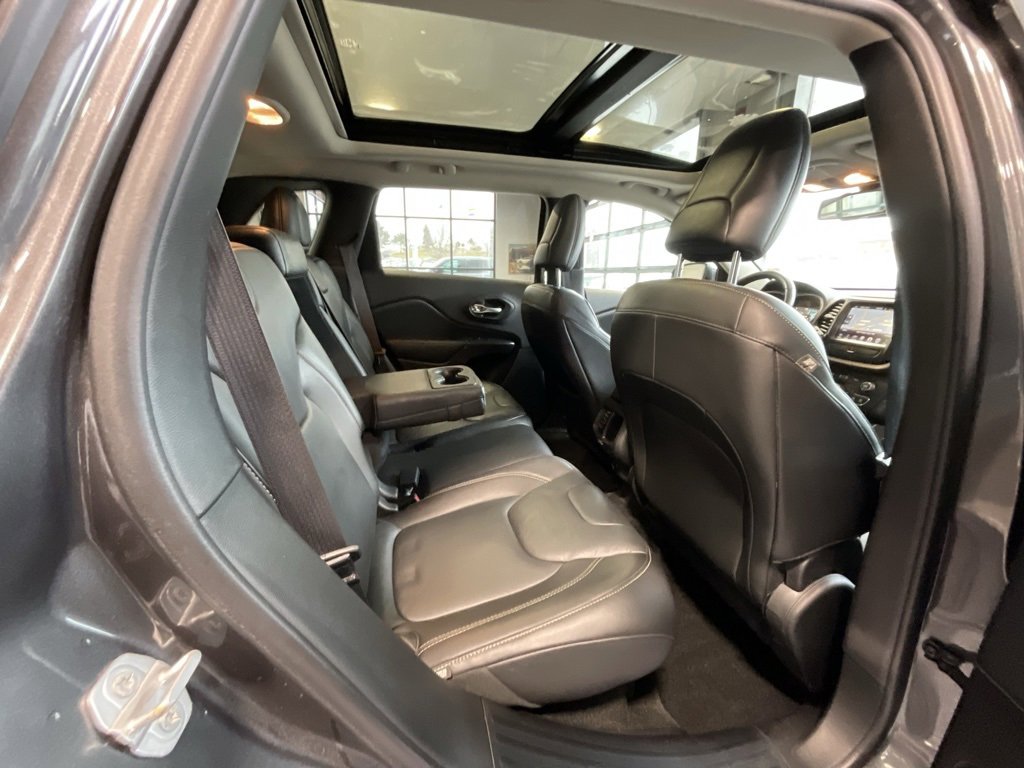 Used 2015 Jeep Cherokee Limited w/ Trailer Tow Group image 21