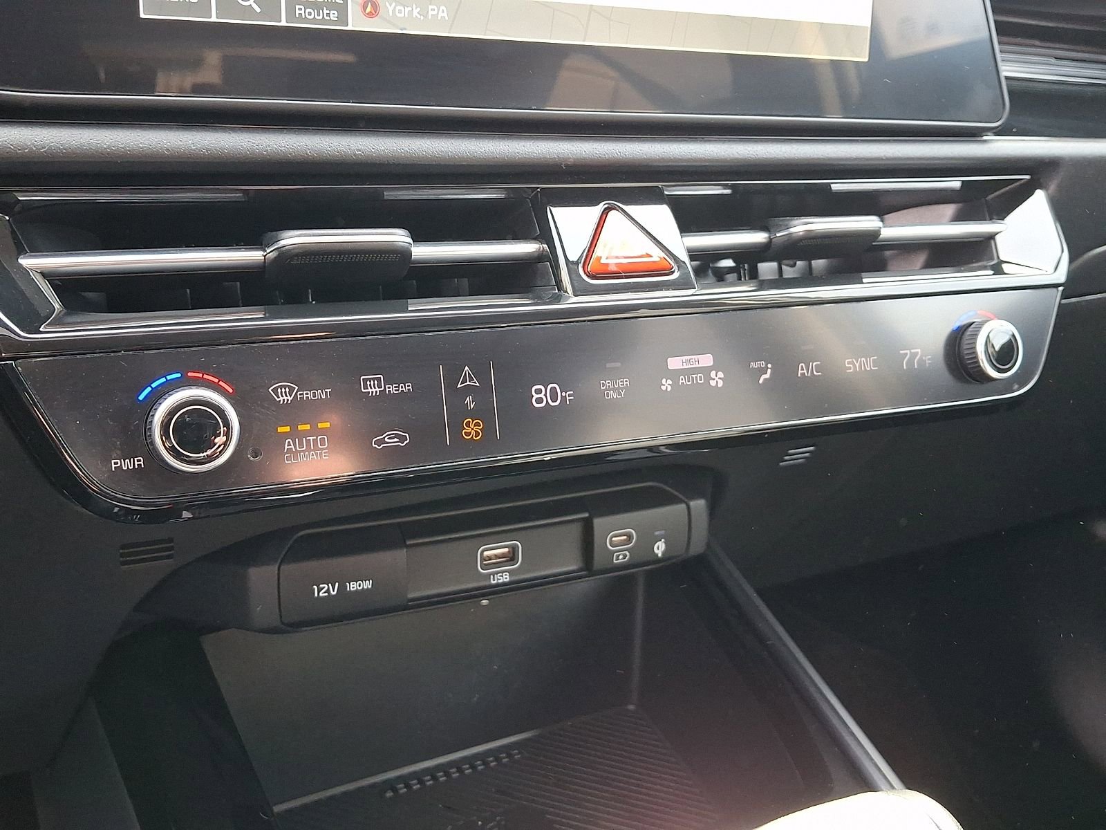 Used 2023 Kia Niro EX Touring image 17