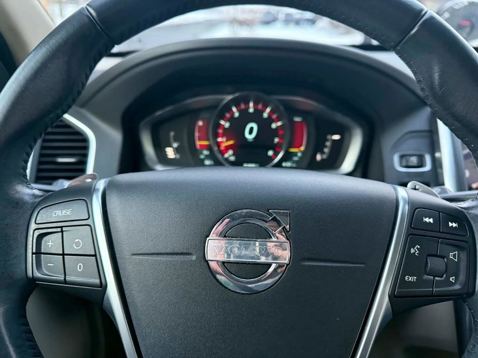 Used 2014 Volvo XC60 T6 image 13