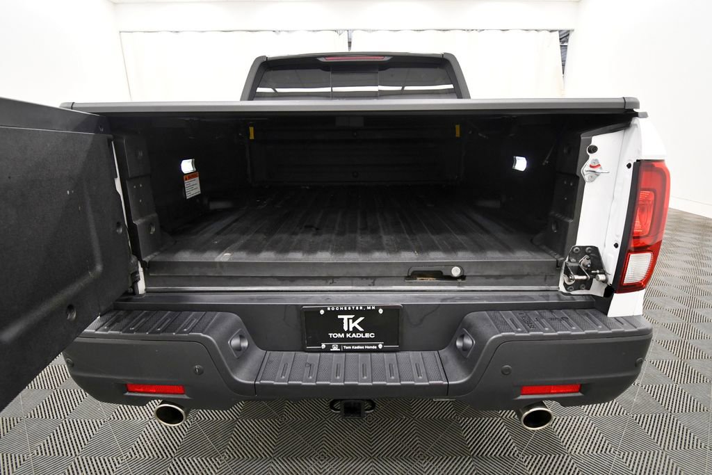 Certified 2025 Honda Ridgeline Black Edition image 7