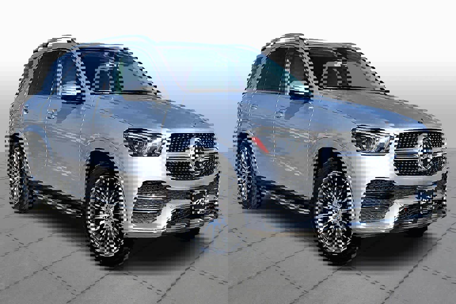 Used 2020 Mercedes-Benz GLE 350 4MATIC image 2