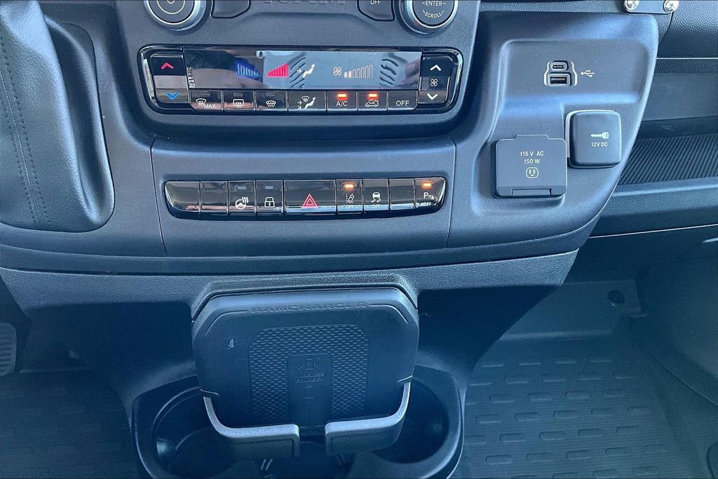 Used 2024 RAM ProMaster 2500 w/ Swivel Seat Group image 31