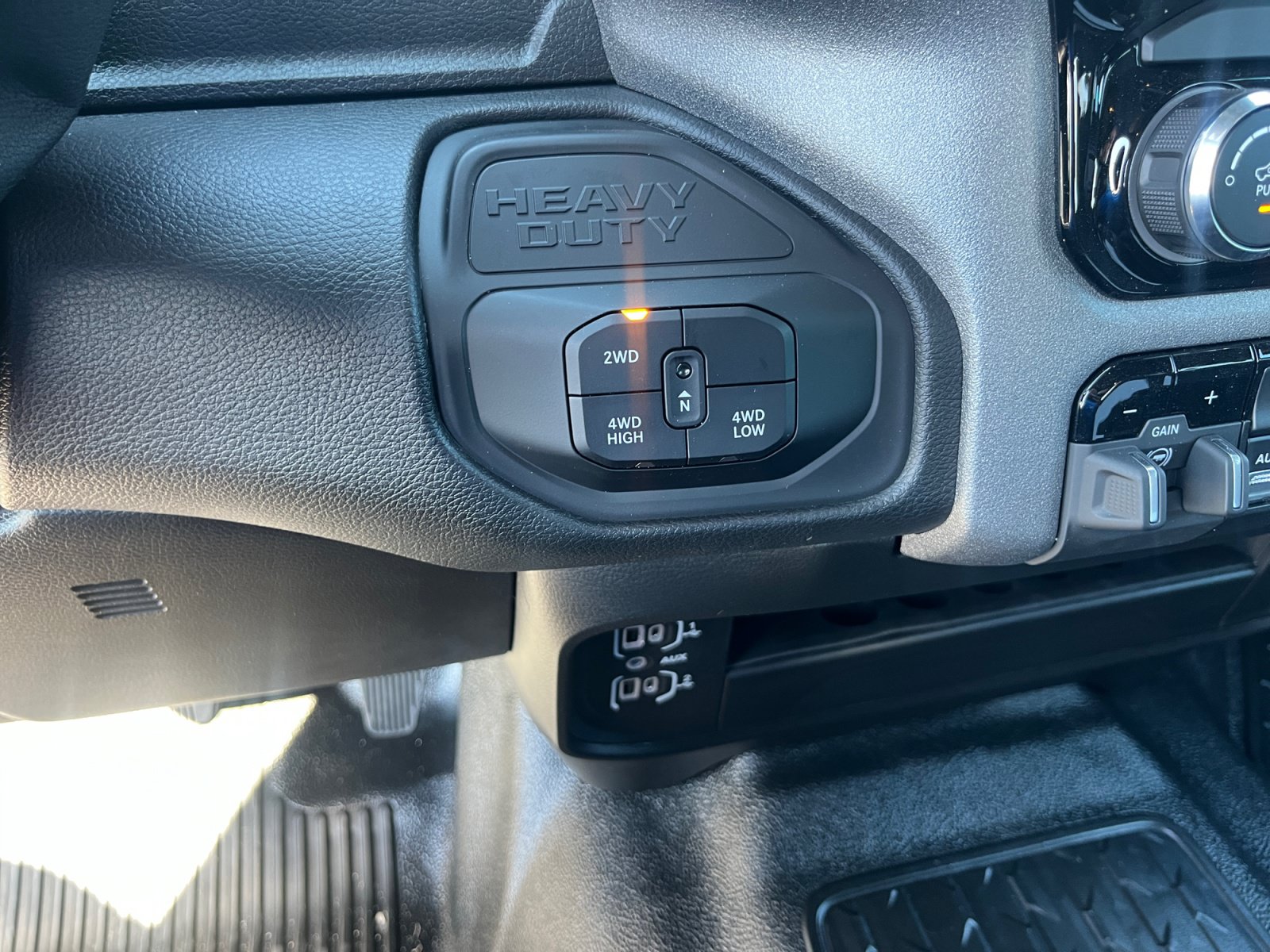 New 2026 RAM 3500 Tradesman w/ Chrome Appearance Group AWD/4WD image 29
