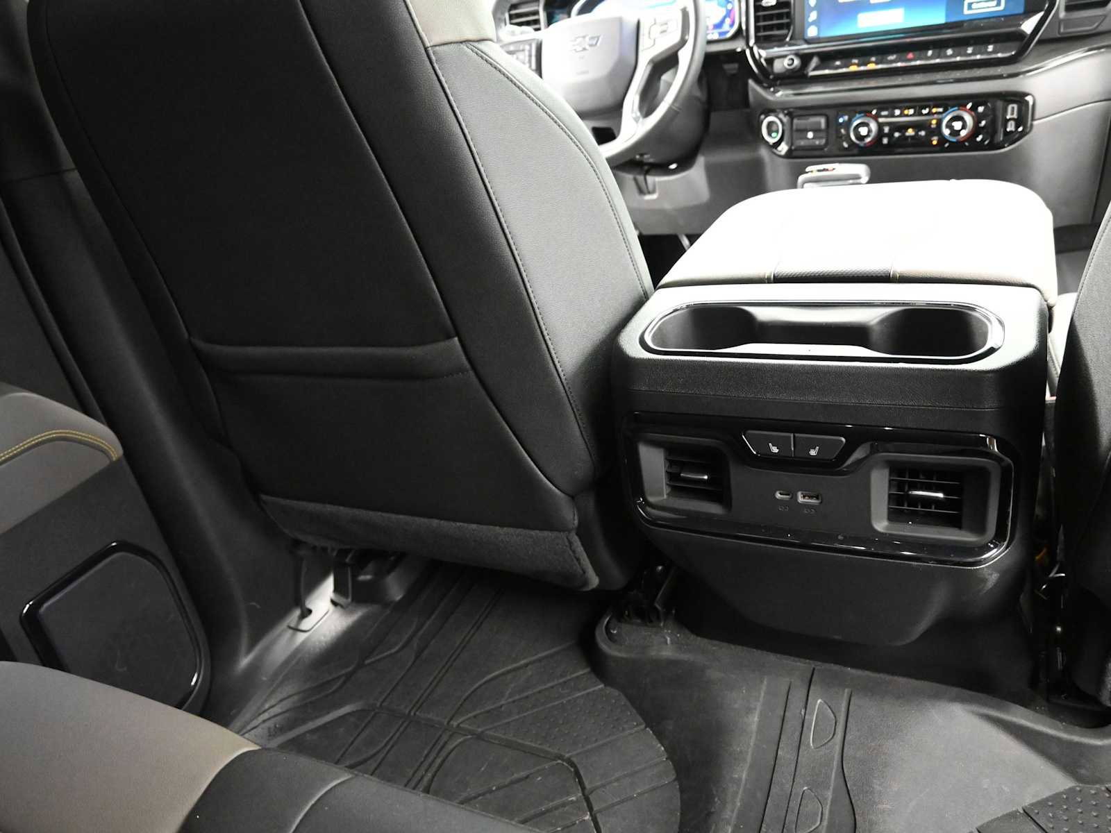 Used 2024 Chevrolet Silverado 1500 ZR2 image 29