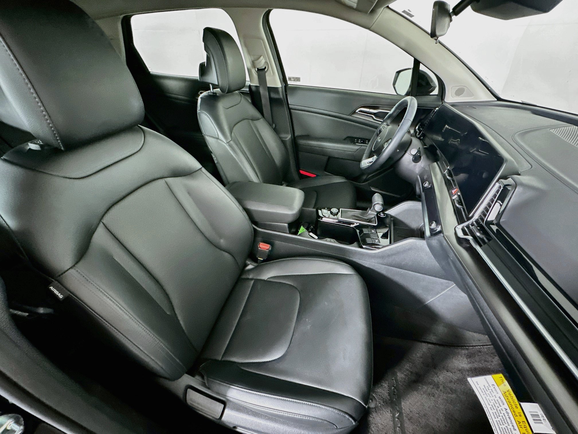 Used 2025 Kia Sportage EX FWD image 31
