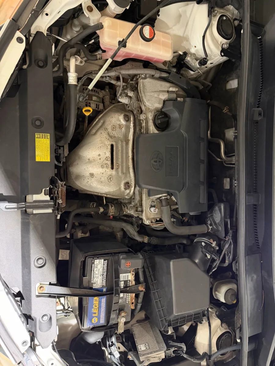 Used 2014 Toyota RAV4 XLE AWD/4WD image 19