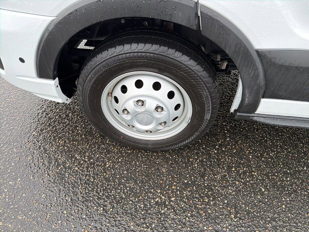 Used 2024 Ford Transit 350 XLT image 11