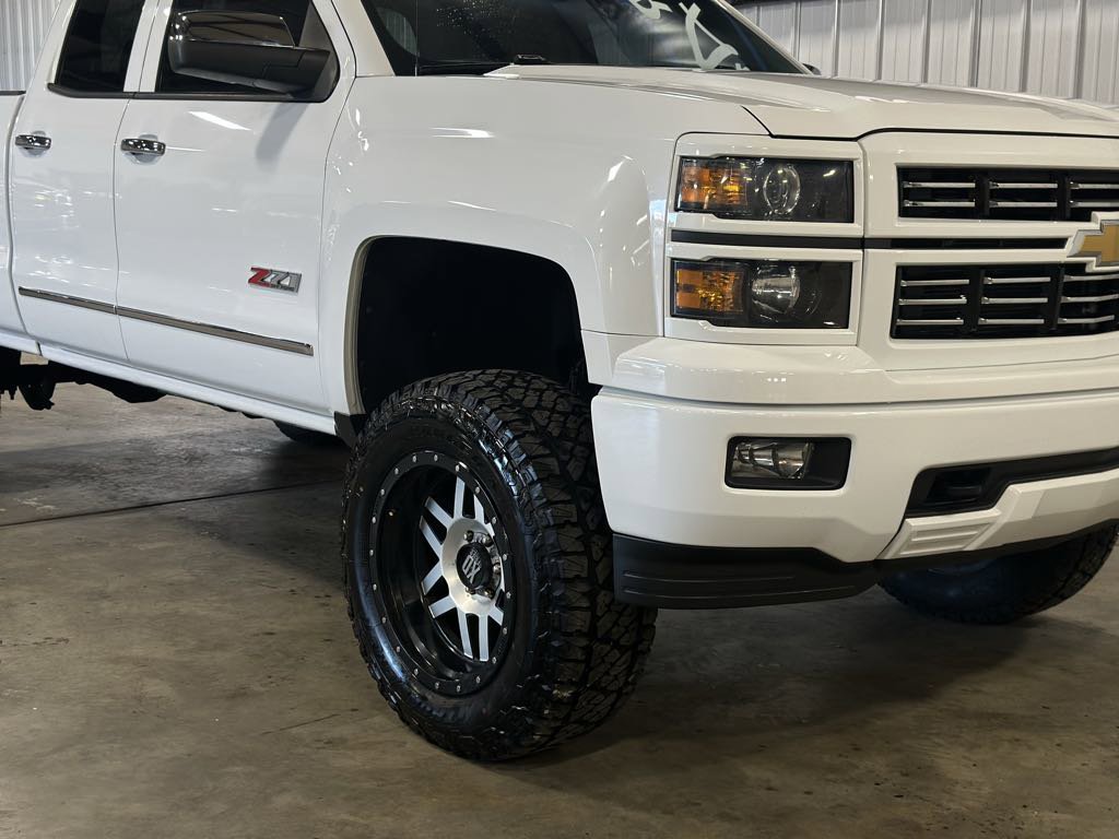 Used 2015 Chevrolet Silverado 1500 LT w/ Custom Sport Edition image 31