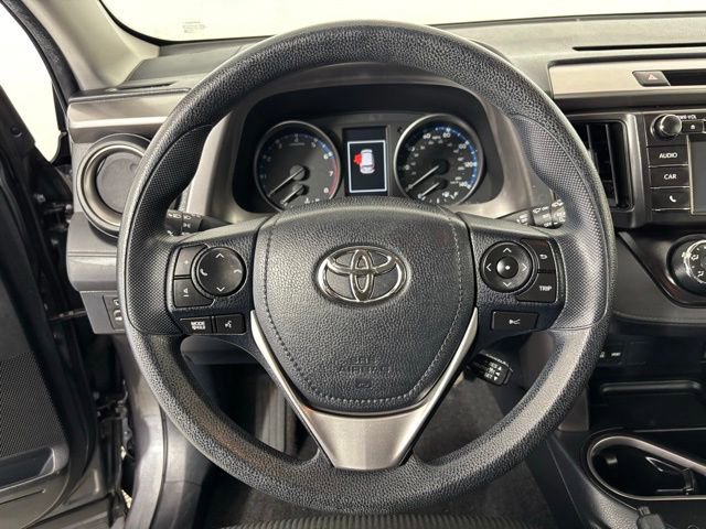 Used 2017 Toyota RAV4 LE AWD/4WD image 12