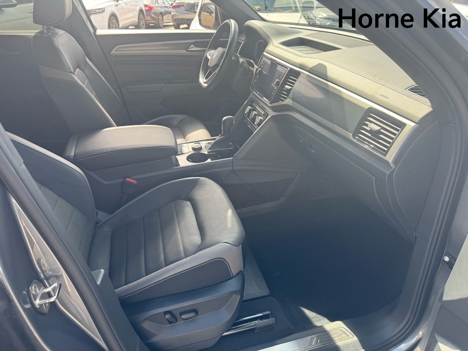 Used 2020 Volkswagen Atlas Cross Sport SEL Premium AWD/4WD image 24